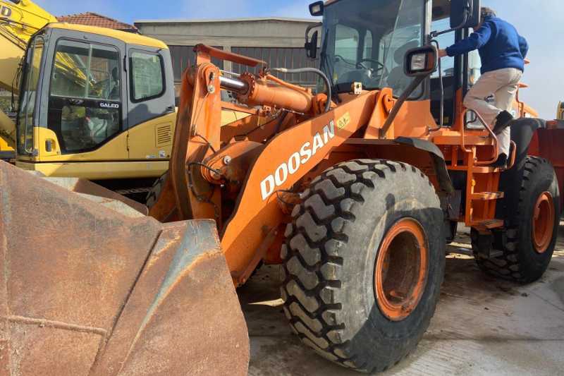 OmecoHub - Immagine DOOSAN DL300